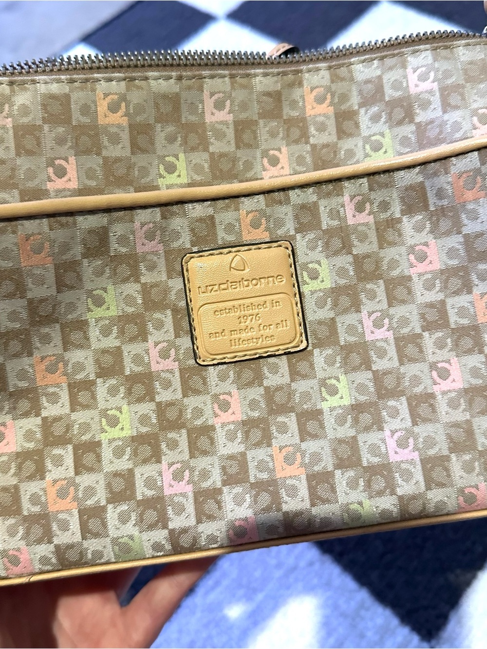 Liz Claiborne Multicolor Pastel Check Crossbody with Tan Trim - Picture 2 of 10